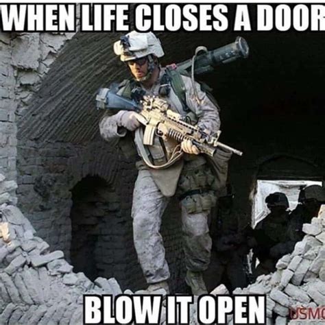 The 17 funniest military memes of the week .